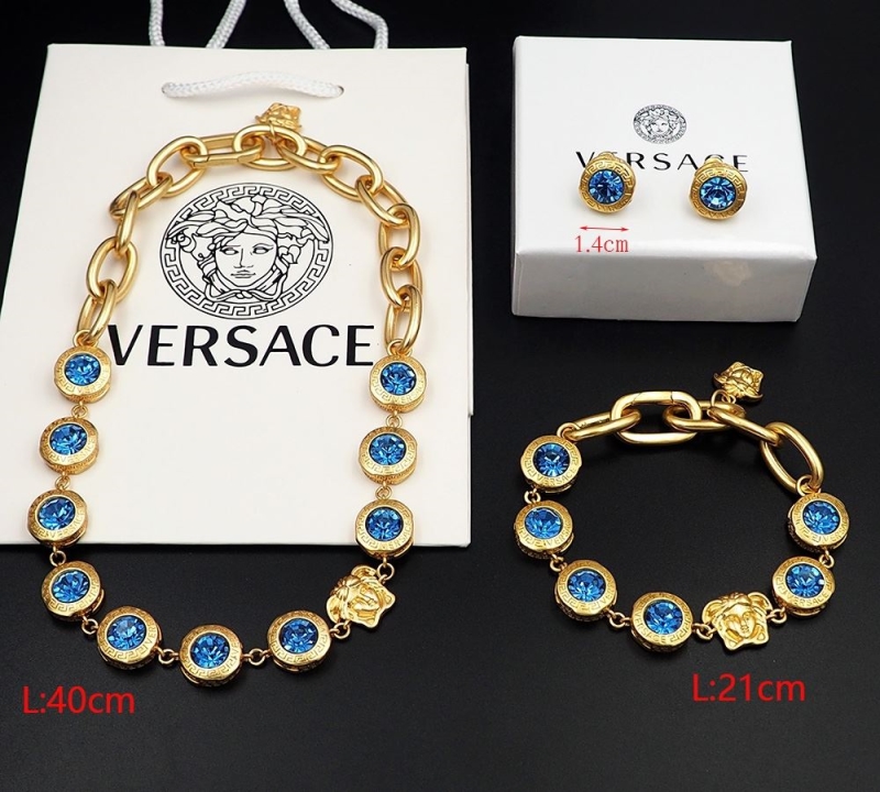 VERSACE